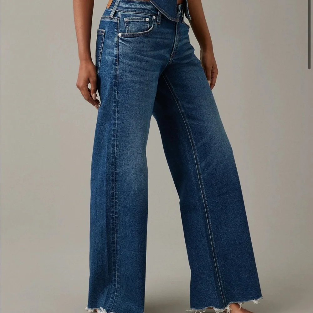 American Eagle Low Rise Baggy Wide Leg Women’s Size 6 Short New Dark Wash - Picture 2 of 11